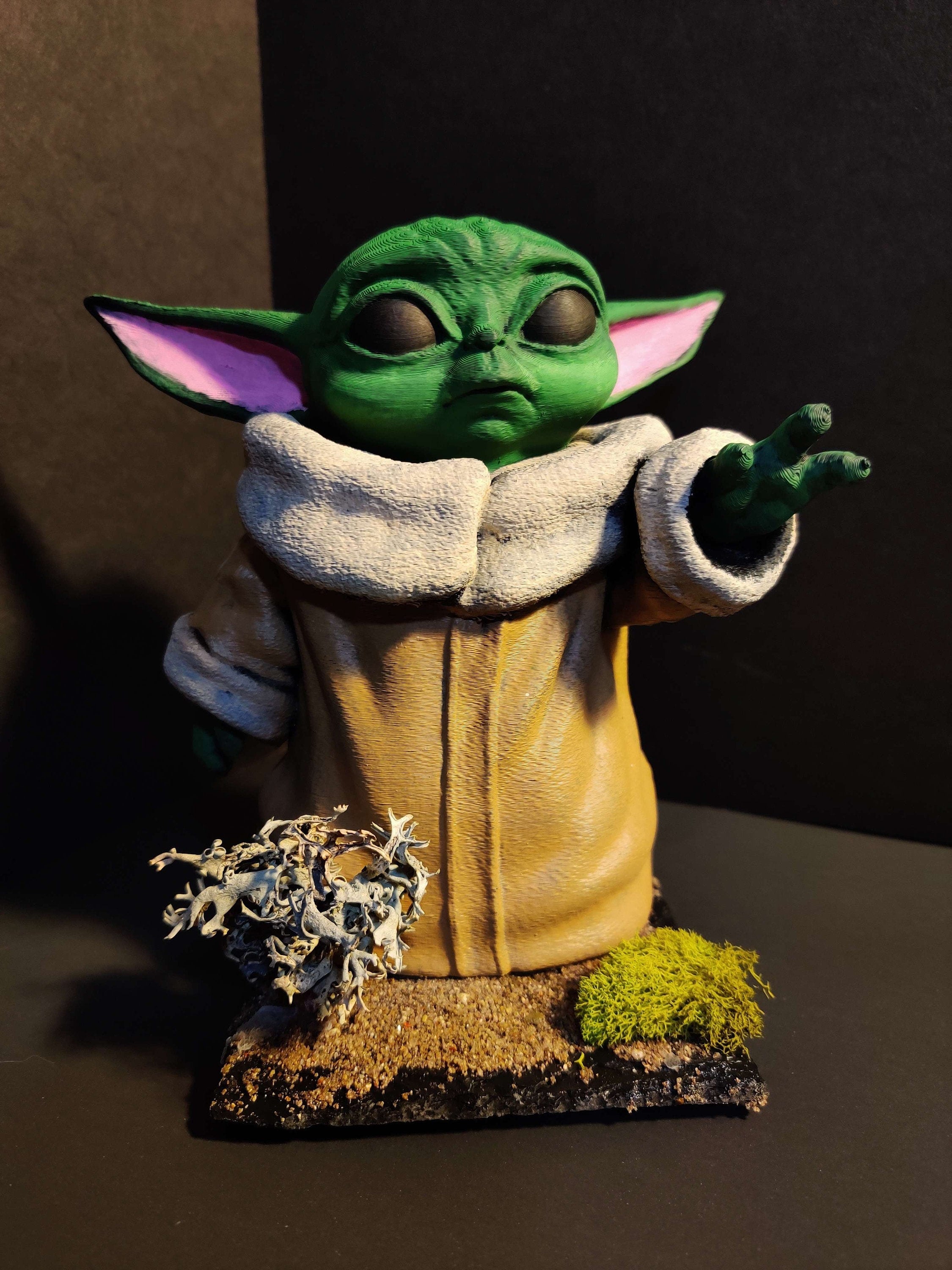 Mandalorian and baby newest Yoda Collectible Cartoon Figurines 3D Printed HandPainted Gift From Series